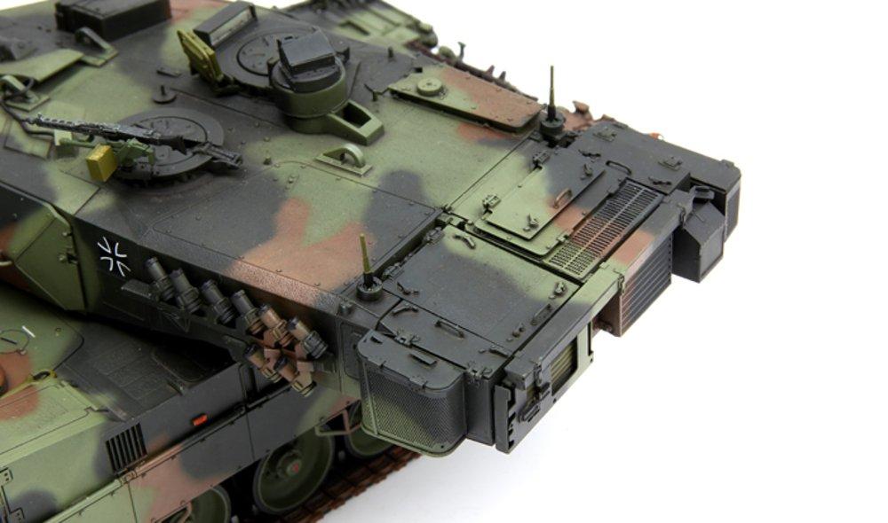 Meng Model German Army German Main Battle Tank Leopard 2 A7 Plastic Model MTS027 1/35