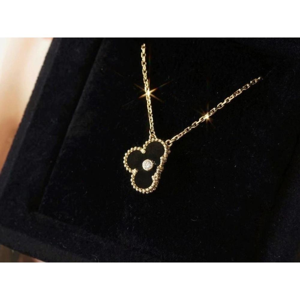 V Gold Four-leaf Clover Plated 18K Gold Necklace with Jewelry Women's High Version White Fritillary Rose Gold Pendant Light Luxury Niche
