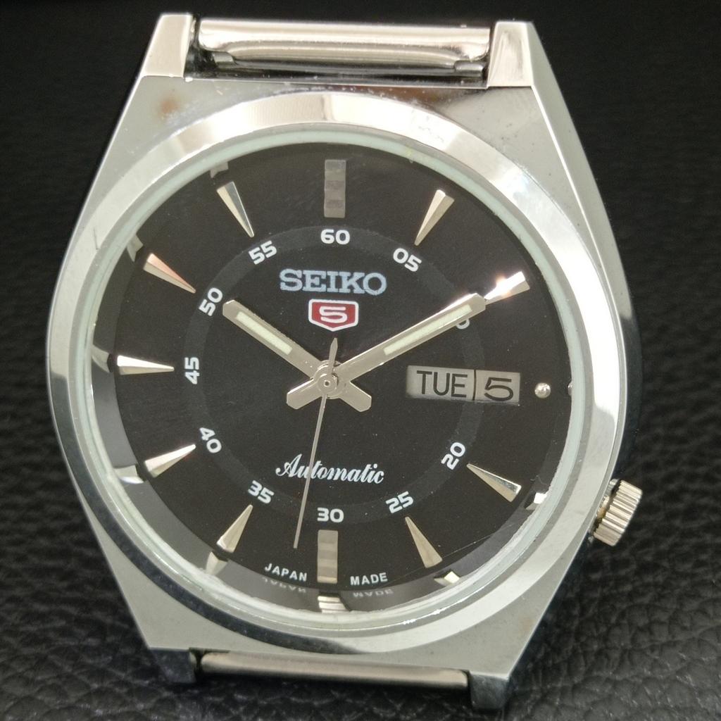 VINTAGE REFURBISHED SEIKO 5 AUTOMATIC JAPAN MENS BLACK DIAL WATCH A709187-1