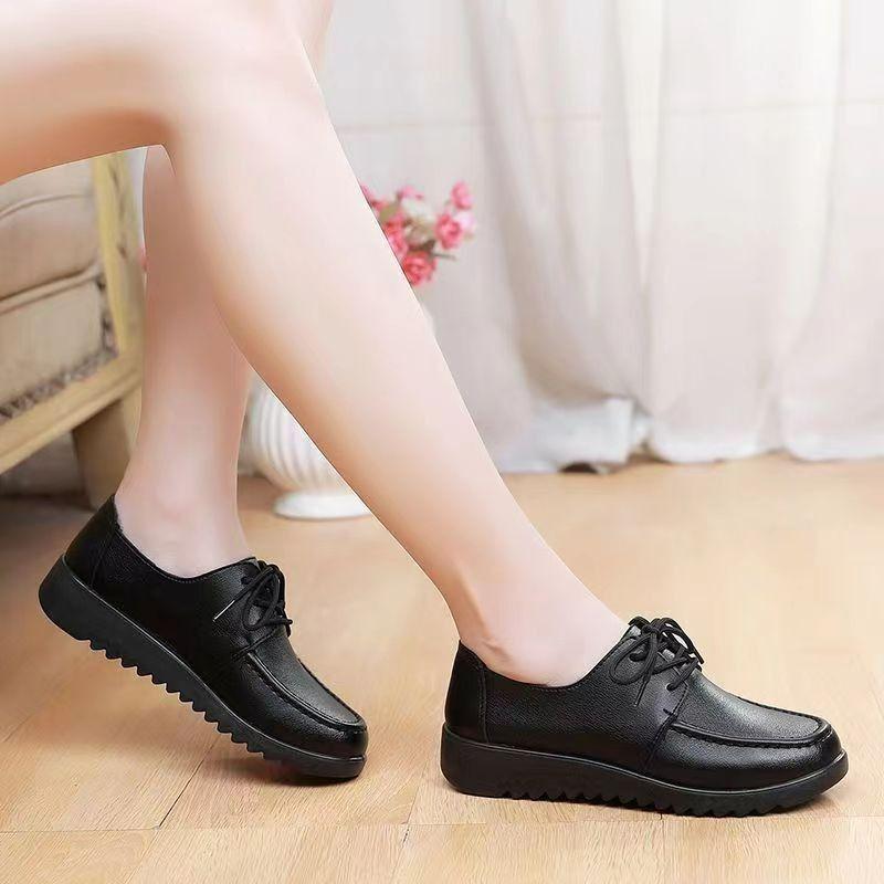 

Soft-soled lace-up small leather shoes Comfortable and versatile commuter single shoes Women s shoes Spring and summer new soft leather mother shoes 40 чорний