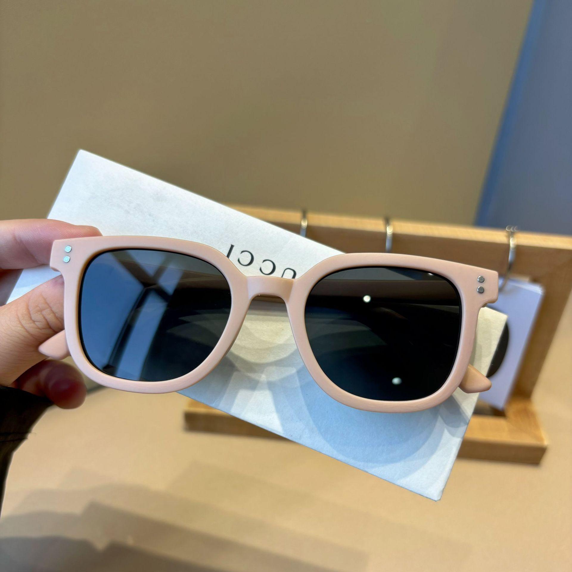 

Fashion Square Kids Sunglasses Ultralight Luxury Decorative Sun Glasses Boys Girls Outdoor Sports Shades Eyeglasses