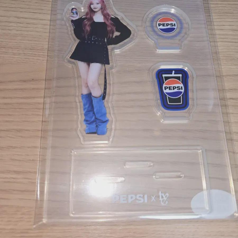 

Ive Ether Pepsi Acrylic Stand