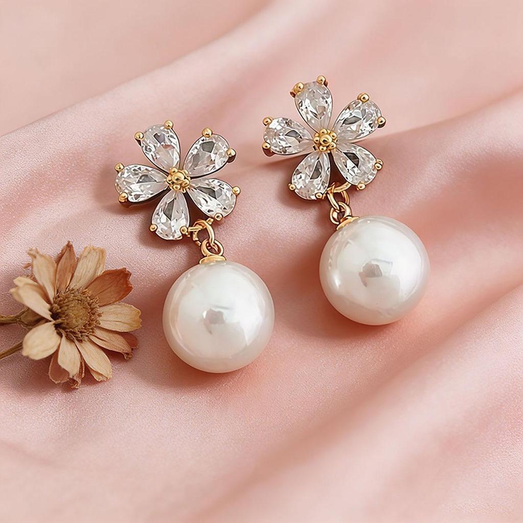 Gentle French Flower Imitation Pearl Earrings for Women, Daily Sweet Ear Studs, Temperament Versatile Internet-famous Fashion Ear Accessories