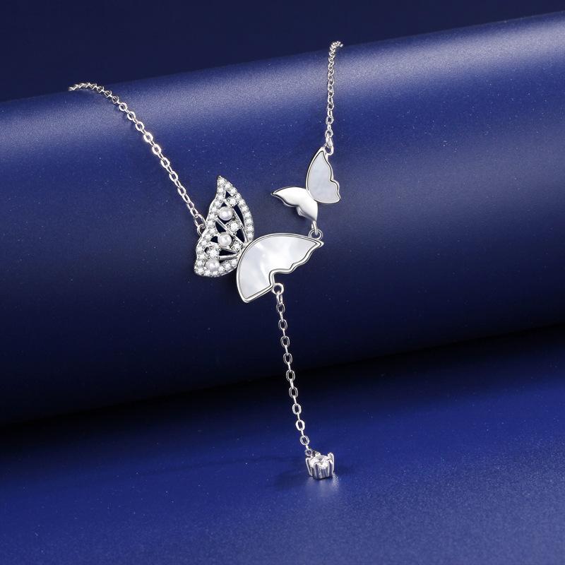 Collier Animal Papillon à Franges Chaîne de Clavicule Vent Ins Féminin Bijoux Pendentif Col Tempérament Premium