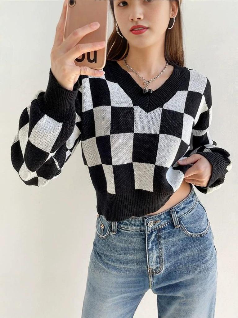 American Style Plaid V-neck Knit Top - Women's Loose Fit Pullover Sweater for Autumn/Winter