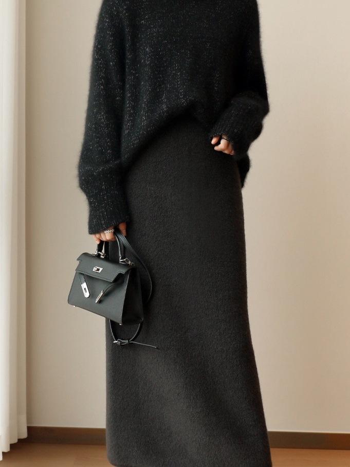 2024 Autumn/Winter Women's Bodycon Knitted Midi Skirt - Temperament Style with Slit