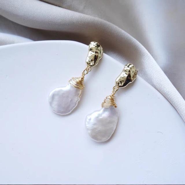 Simple light luxury retro winding natural keshi baroque petal pearl earrings 925 silver needle stud earrings women