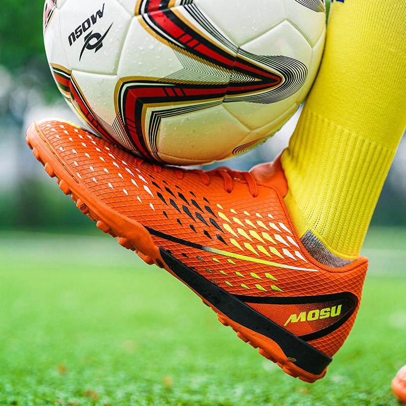 Soccer Shoes Women’s Sneakers Boys' Football Boots School Student Shoes Girls' Football Boots Couple Men Lightweight Sneakers Plus Size 36-45