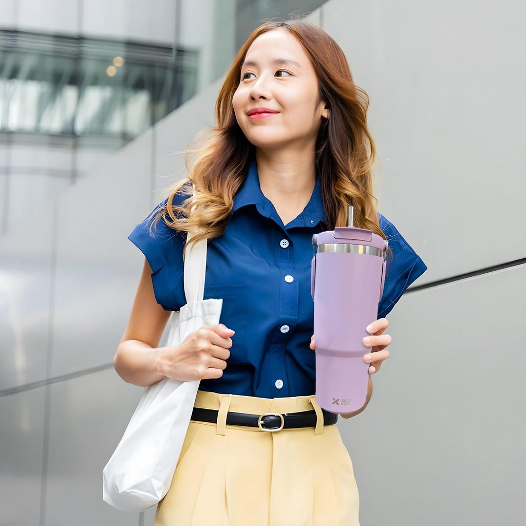 900ml Large Capacity Tumbler with Straw and Vacuum Keeps Drinks Hot or Perfect for Outdoor with Perfect Birthday Gift for Pink Lid, Overflow-Proof,