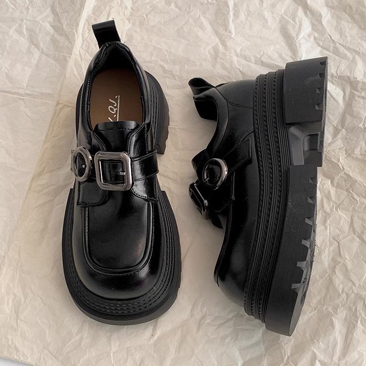 

Черные туфли на толстой подошве в британском стиле из маленькой кожи женские новые универсальные увеличивающие рост с круглым носком Мэри Джейн одинарные туфли 40