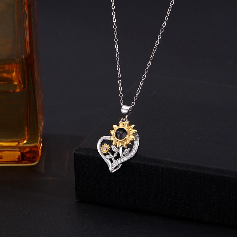 

Two-tone Sunflower Heart I Love You Projection Necklace - European & American Style