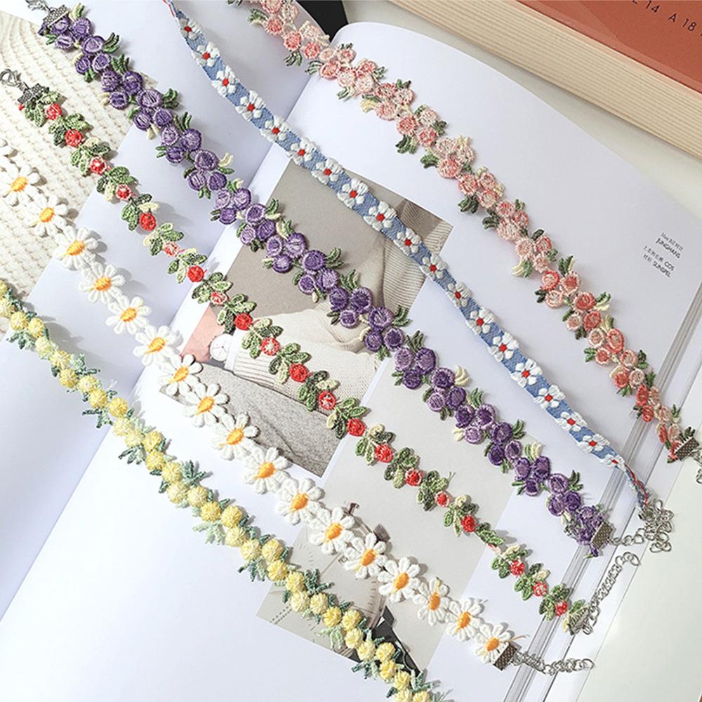 Girls Embroidery Floral Romantic Vintage Flower Necklace Clavicle Chain Jewelry Choker Chain
