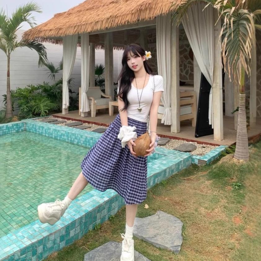 Niche design sense two wear blue plaid skirt women's summer French temperament tube top skirt a word umbrella skirt