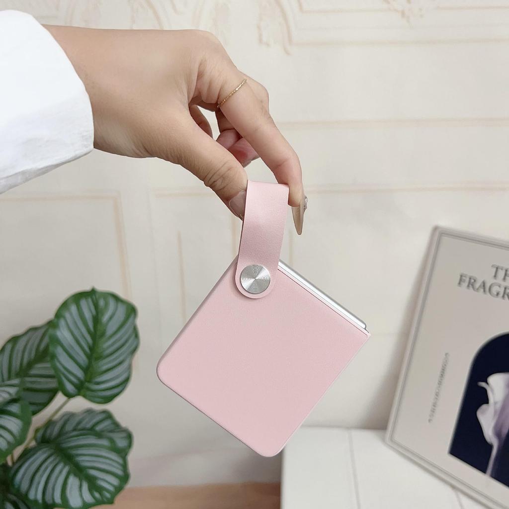 Ręczne skórzane etui Samsung Z Flip7/6/5 z paskiem na nadgarstek i podstawką do składanego ekranu