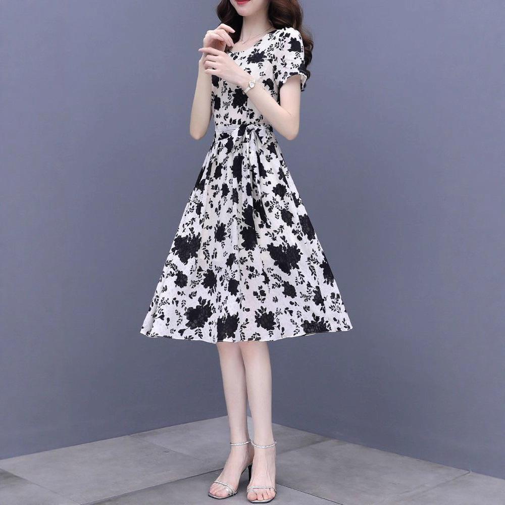 Summer elegant peach heart collar printed strap dress women's high waist middle-aged mother outfit temperament A-shaped medium skirt