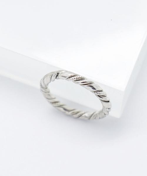 Bonbeau Merry Bold Twist Ring (Type B)