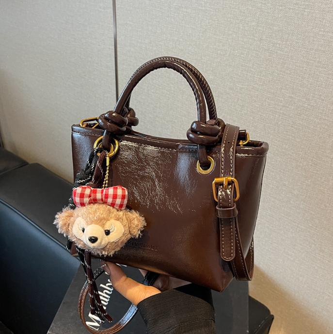 Autumn and Winter Maillard Bag Women's 2026 New Popular Fashion Hand Bucket Bag Versatile Messenger Bag