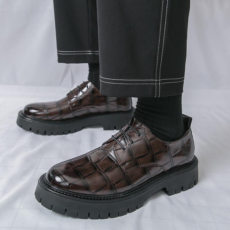 Fashion Black brown men's leather shoes Gentleman retro style Fashion outdoor street casual youth Thick soled shoes Versatile 38-46