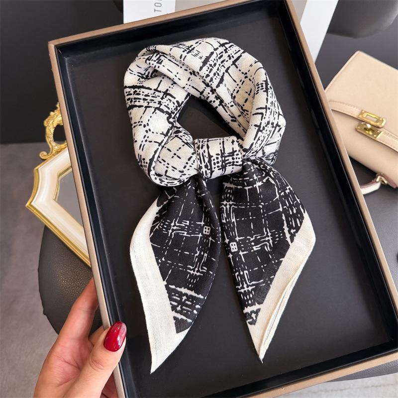 Burgundy Plaid Herringbone Pattern Cotton and Linen Small Square Scarf Silk Scarf Imitation Velvet Headscarf Shawl Sun Protection Scarf Women's Scarf
