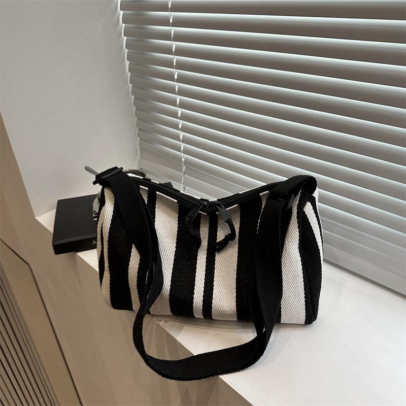 Trendy High-quality Colorful Striped Tote Bag Stylish Shoulder Bag For Daily Use
