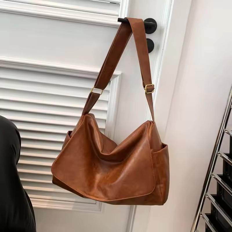 New Fashionable Versatile Large Capacity Soft Leather Shoulder Crossbody Bag Women Solid Color Flap Shopper Handbags CLE