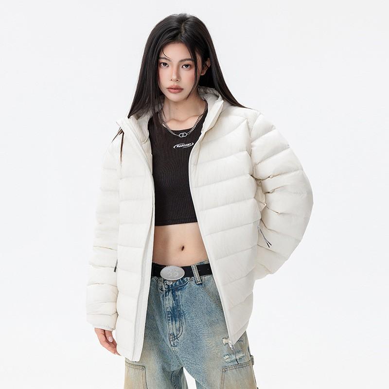 Lightweight 95% White Duck Down Hooded Puffer Jacket Winter Outdoor Activities Unisex Slim Fit