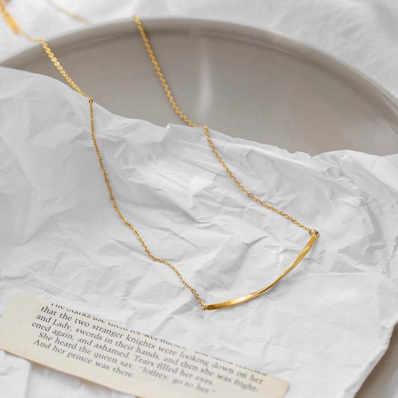 Korean Rotating Smile Necklace Women'S Niche Light Luxury Collarbone Chain Premium Durable Quality Useful Practical