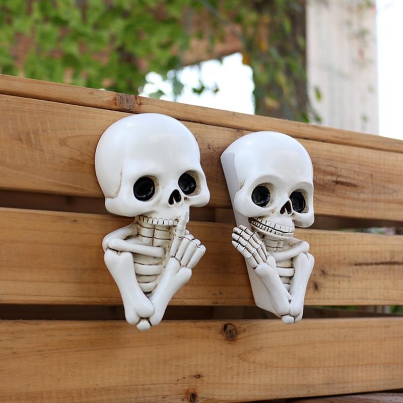 Resin Skull Wall Sticker Realistic Skull Figure Door Ornament For Door Frame Mantels Entryways Halloween Decoration