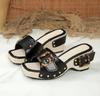 2025 New Luxury Women's Classic Slippers Summer Exquisite Buckle Metal Buckle Slippers Outdoor Casual Play Beach Cool Slippers