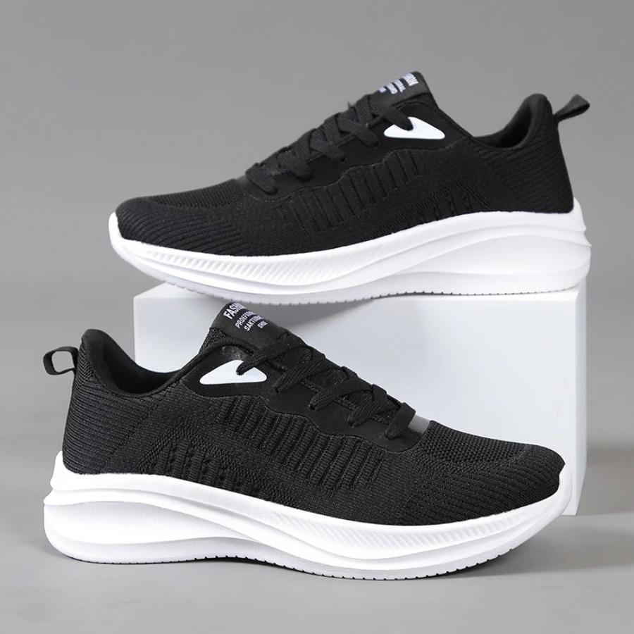 Men's casual sports shoes flying mesh surface breathable flat shoes for the elderly walking loafer training men's shoes 2025