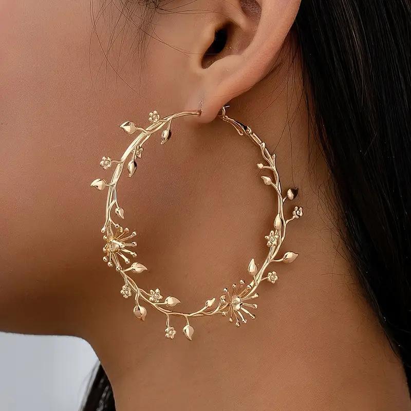 Exaggerated Hoop Earrings For Women Leaf Flower Gold Color Big Circle Earrings Vintage Trend Women'S Jewelry Gift