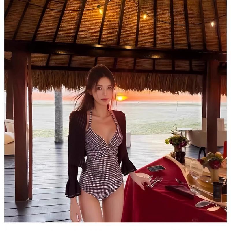 Womens One-Piece Swimsuit With Push-Up Padding Deep V Neck Polka Dot Design Pool Spa Vacation