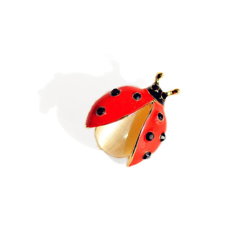 Charming Ladybug Mini Brooch - Versatile Anti-Exposure Clothing Pin for Collars and More