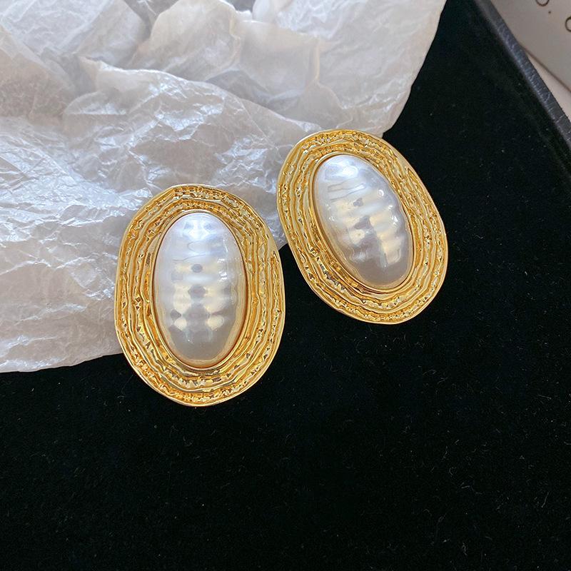 Boucles d'oreilles puces fleur perle rétro françaises haut de gamme - Élégantes, polyvalentes et à la mode pour femmes