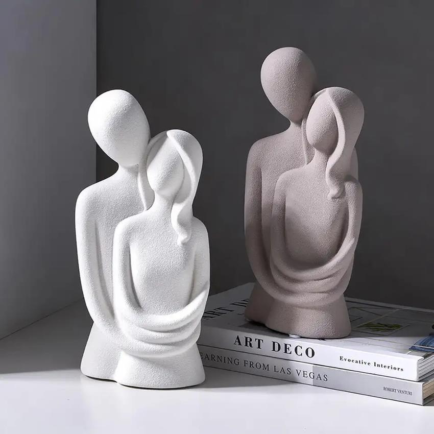 Ceramic Decorative Figurine of a Couple In Love - White 20cm