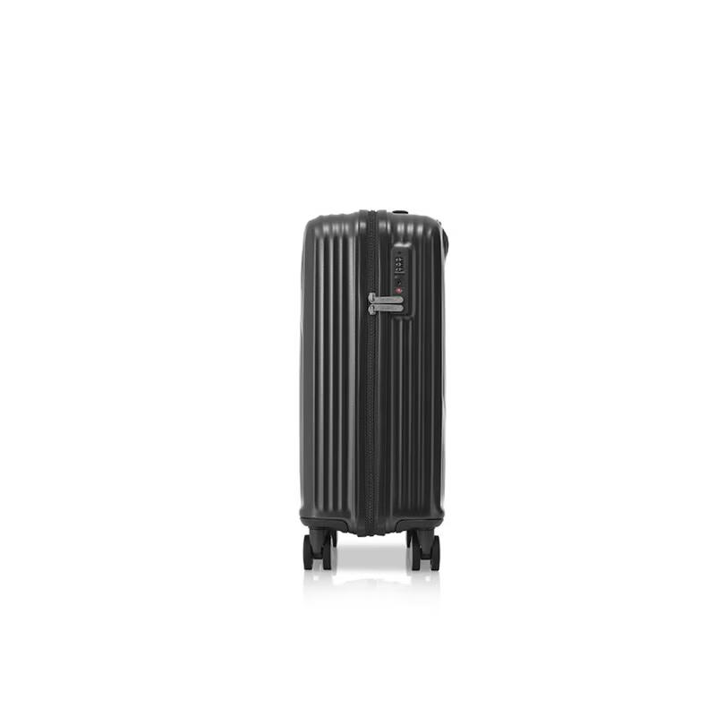 American Tourister 20-inch Lightweight Carry-on Spinner Luggage