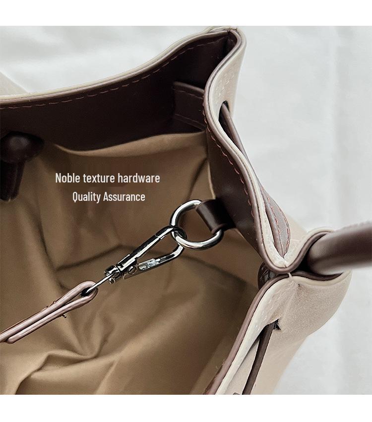 Niche Versatile Crossbody Work Bag - Retro Pleated Women's Handbag, New Fashion 2025