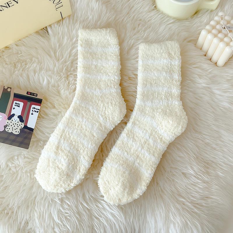 Women's Thick Coral Fleece Socks – Striped, Non-Shedding, Warm for Autumn & Winter
