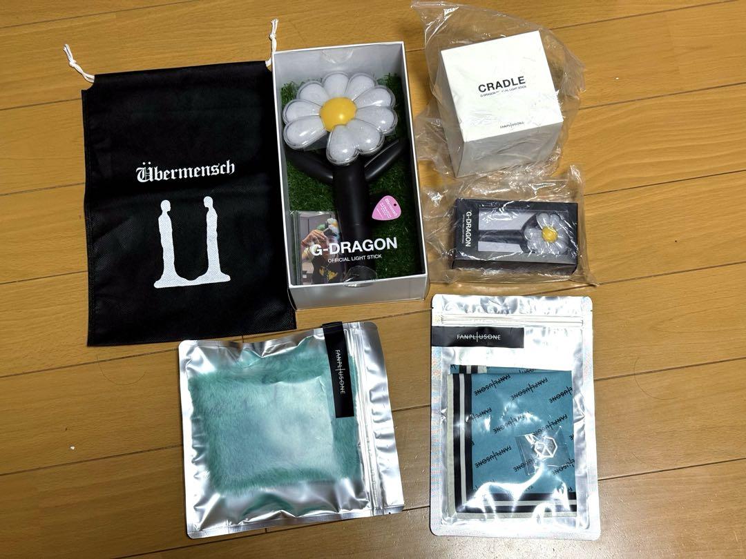 

[USED] G-DRAGON Übermensh 5-piece light stick set