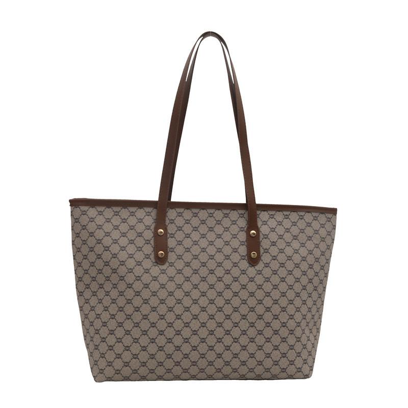 

Minimalist Large Capacity Tote Bag With Pu Material For Daily Commuting And Fashion Enthusiasts