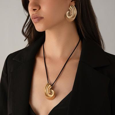 Ocean Wind Exaggerated Metal Sea Thread Pendant Necklace Personalized Winding Knotted Neck Chain Earrinds