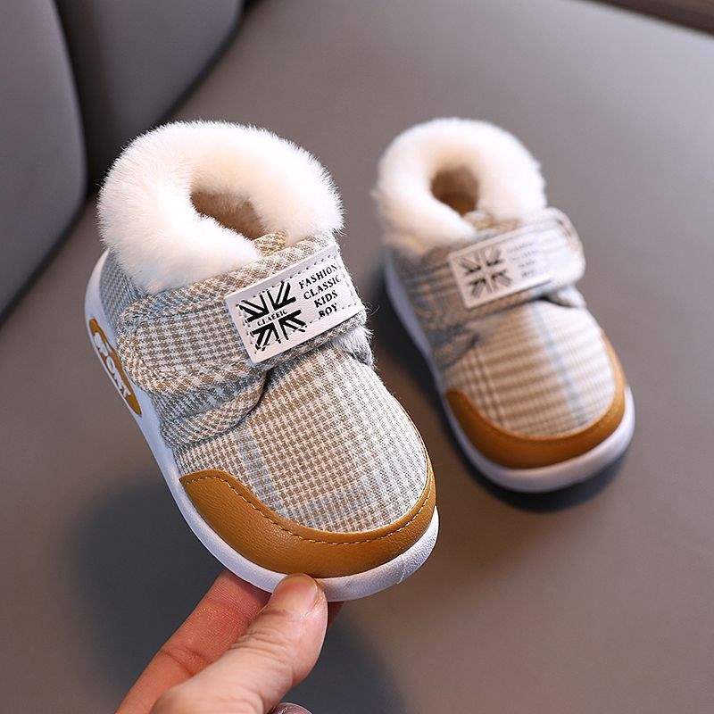 Winter Baby Weichsohle Rutschfest Kleinkindschuhe 0-1-2 Jahre alte Babyschuhe Samt Jungen und Mädchen Baumwollschuhe Schneestiefel