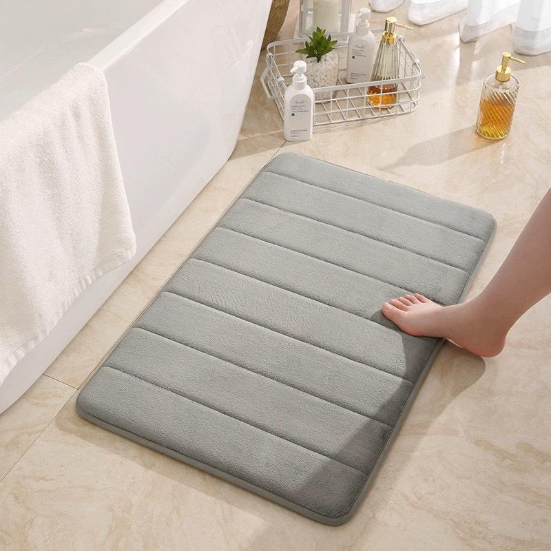 Striped Quilted Coral Fleece Non-Slip Bathroom Floor Mat