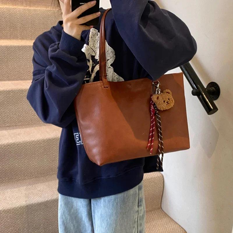 Casual Feminine Shoulder Bag for Work Large Capacity New Autumn and Winter Retro Versatile Simple Bag
