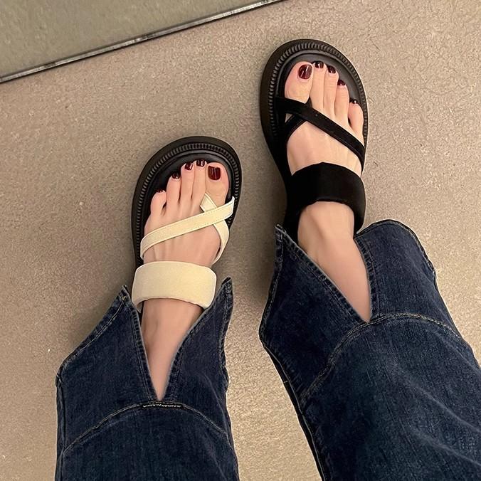 Fashion thick-soled flip-flops women wear versatile muffin sandals summer new soft-soled non-slip sandals