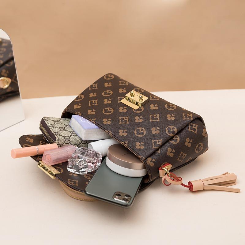 Bag Women's New Fashionable Versatile Messenger Lock Small Square Bag Temperament Elegant Simple Printed Portable Women's Bag