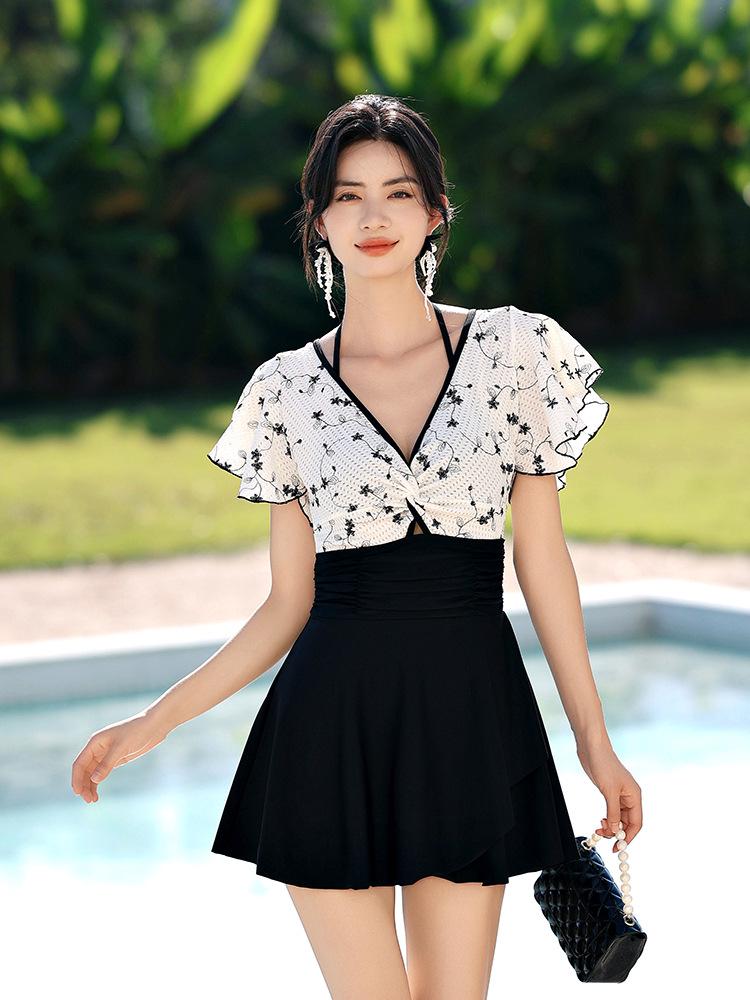 Women's High-Waisted Skirted One-Piece Swimsuit: Tummy Slimming Korean Fashion 2025 for Hot Springs and Swimming