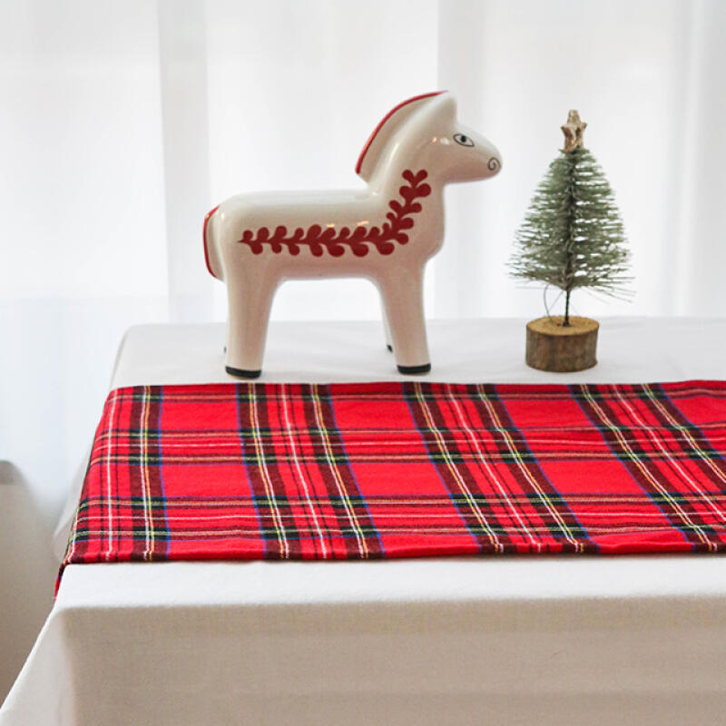 Winter Check Fleece Table Runner (Red) S
