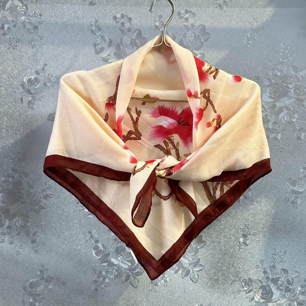Retro Floral Japanese Style Cotton Linen Square Scarf - Women's Fashionable High-End Versatile Silk Feel Scarf