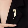 Court Style Retro Feather Brooch High-End Women'S Exquisite Versatile Corsage High-End Sense Pin Suit With Accessories